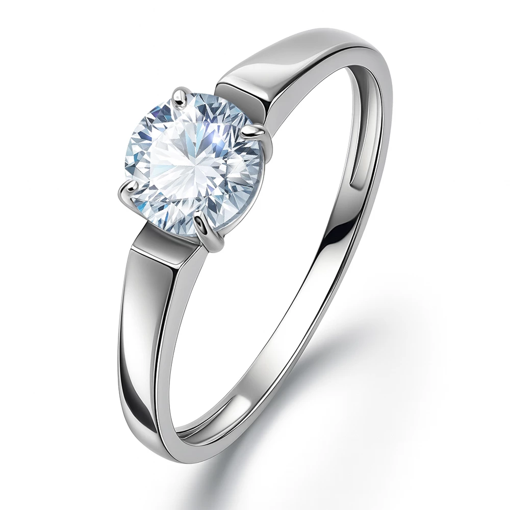 Кольцо с фианитом из серебра 925 пробы