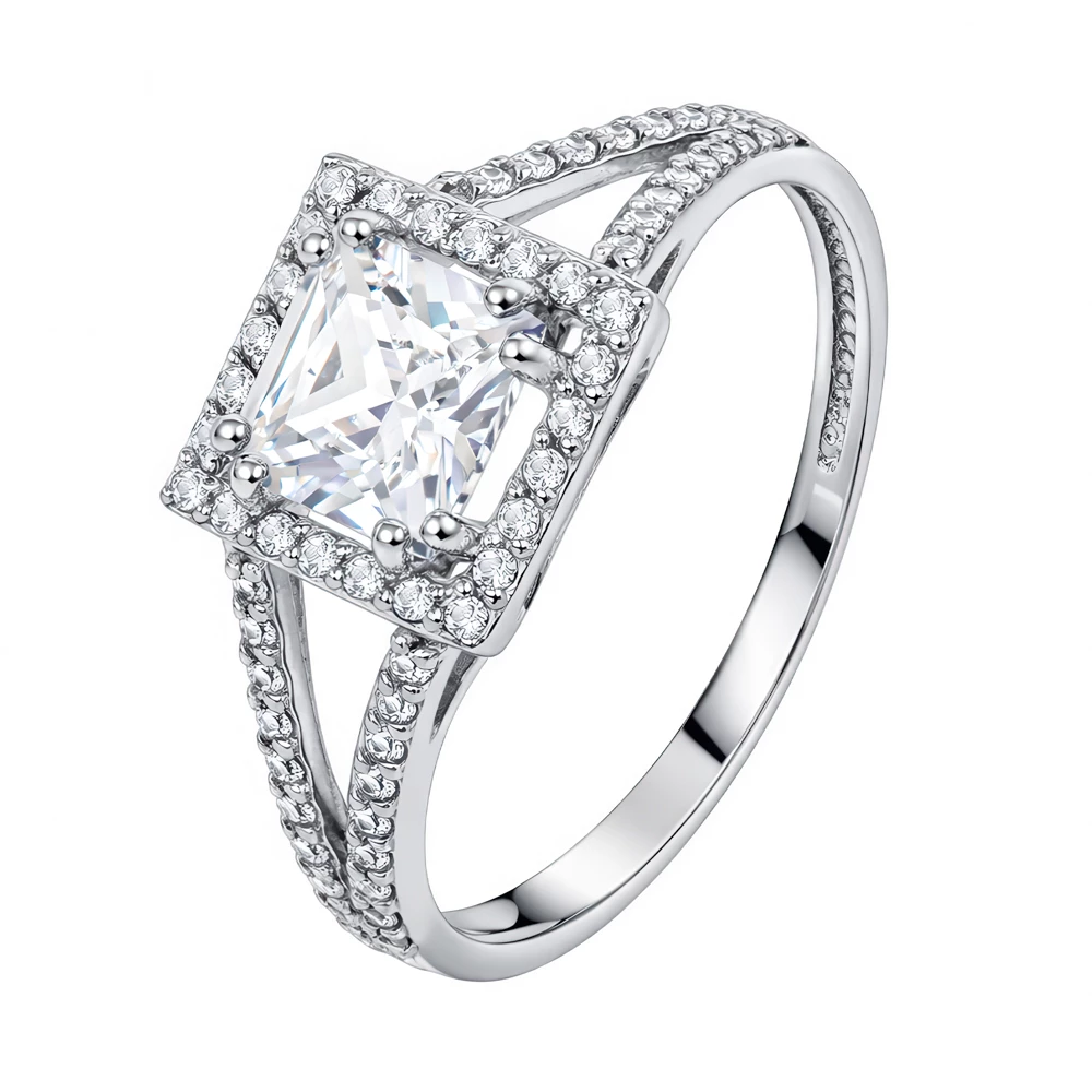 Кольцо с фианитами из серебра 925 пробы