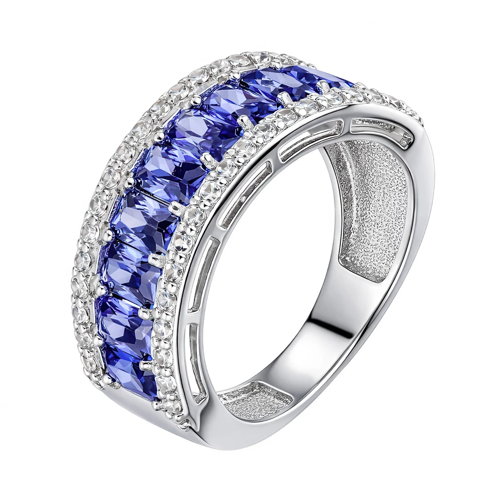 Кольцо с фианитами из серебра 925 пробы