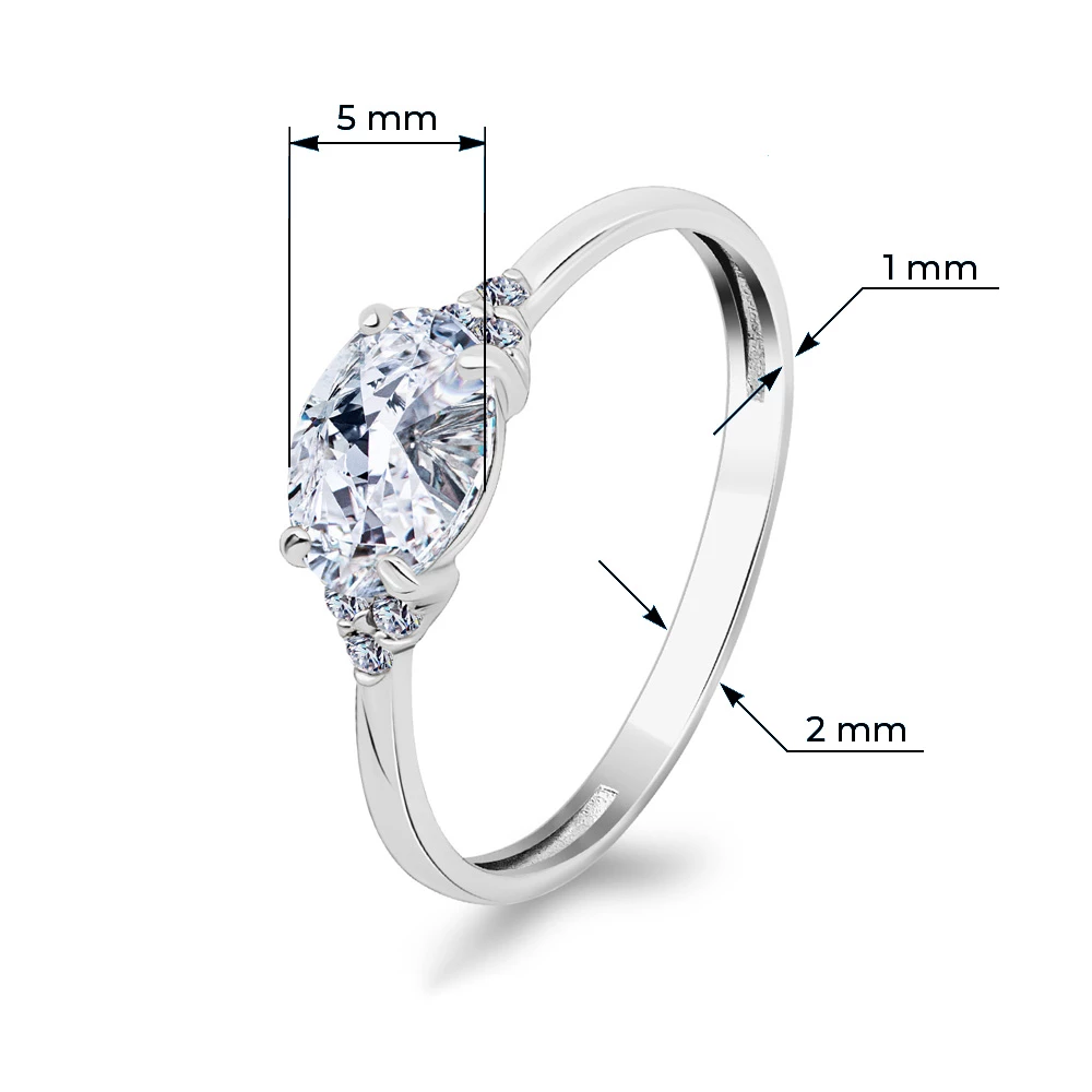 Кольцо с фианитами из серебра 925 пробы