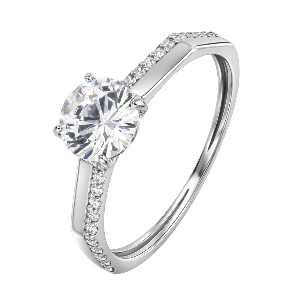 Кольцо с фианитами из серебра 925 пробы