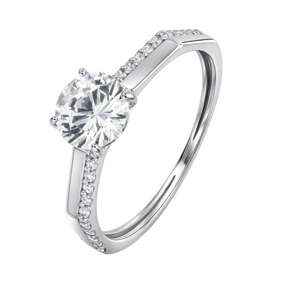 Кольцо с фианитами из серебра 925 пробы