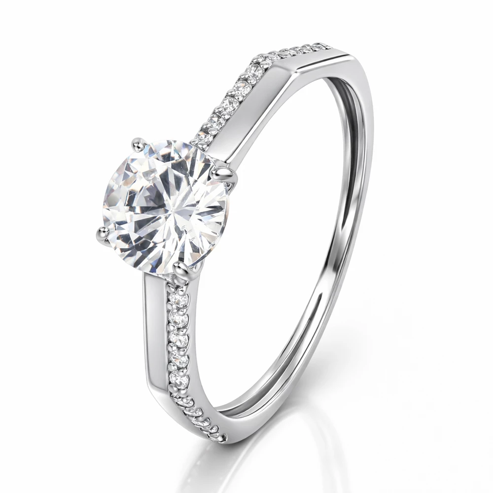 Кольцо с фианитами из серебра 925 пробы Кольцо с фианитами из серебра 925 пробы