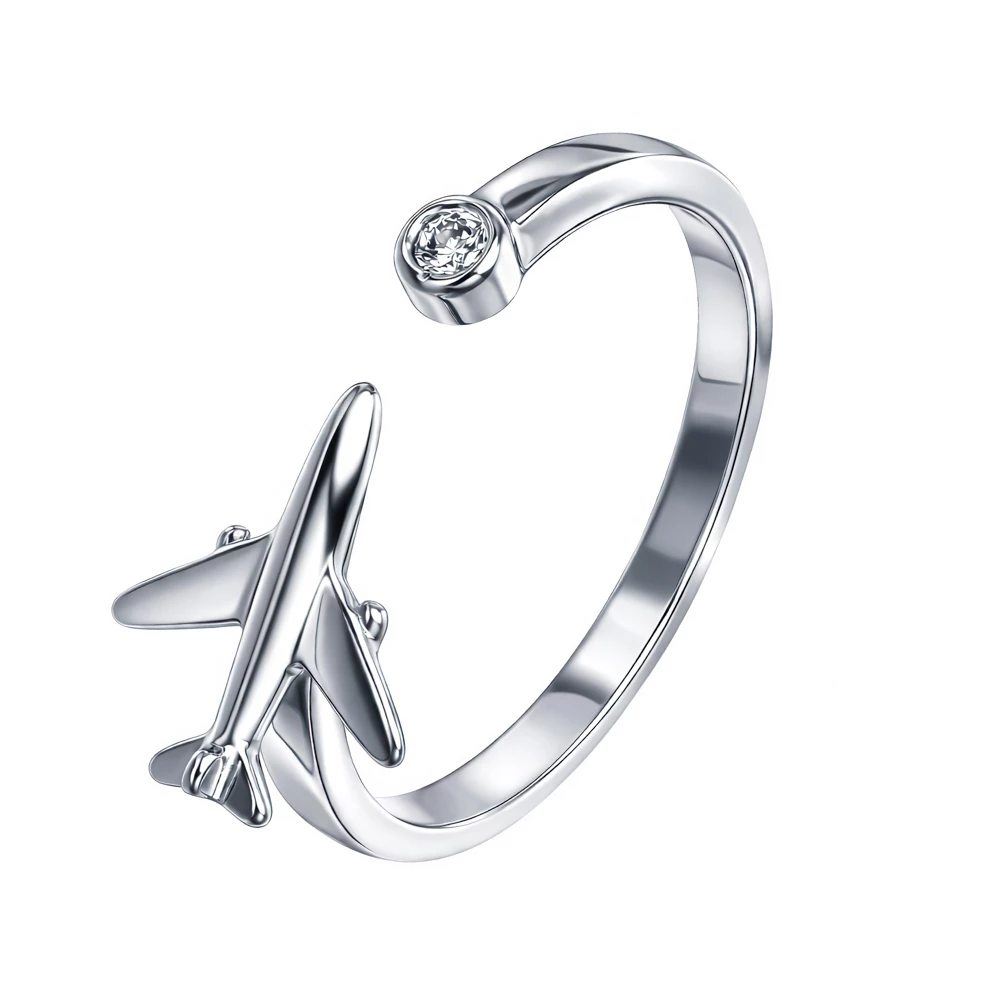 Кольцо с фианитом из серебра 925 пробы