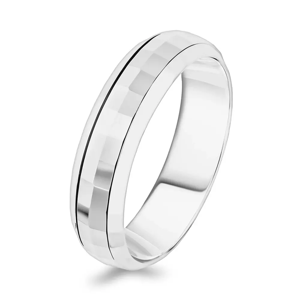 Кольцо из серебра 925 пробы