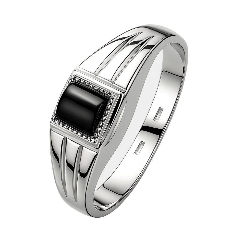 Кольцо с фианитом из серебра 925 пробы