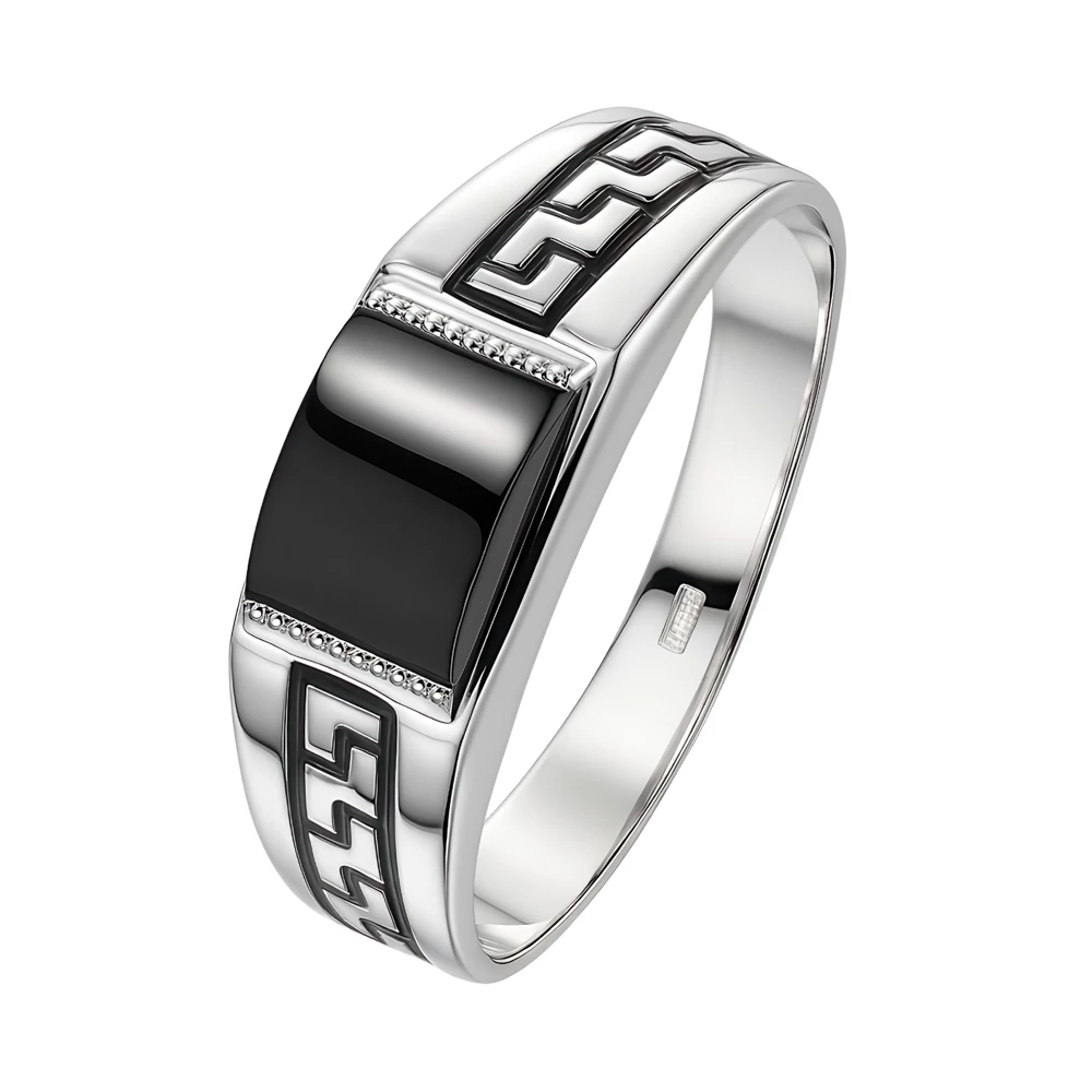 Кольцо с фианитом из серебра 925 пробы