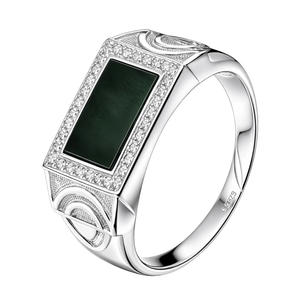 Кольцо с фианитами из серебра 925 пробы