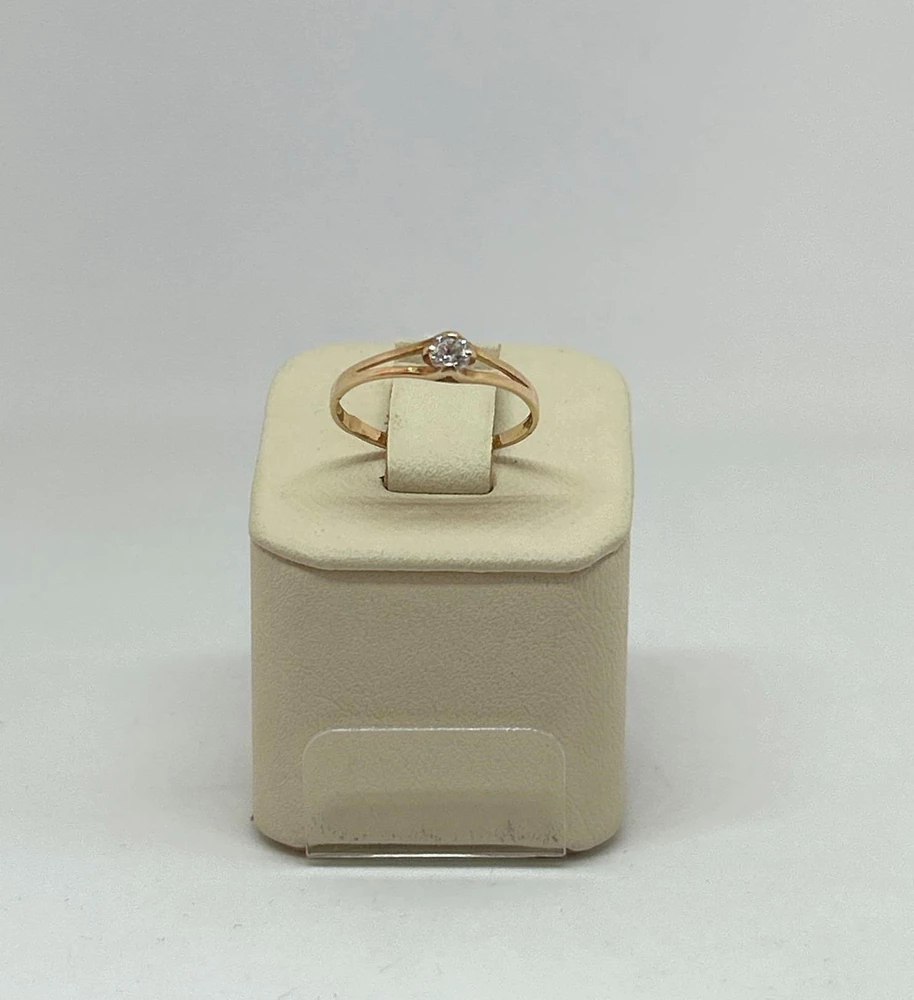 Кольцо с фианитом из красного золота 585 пробы