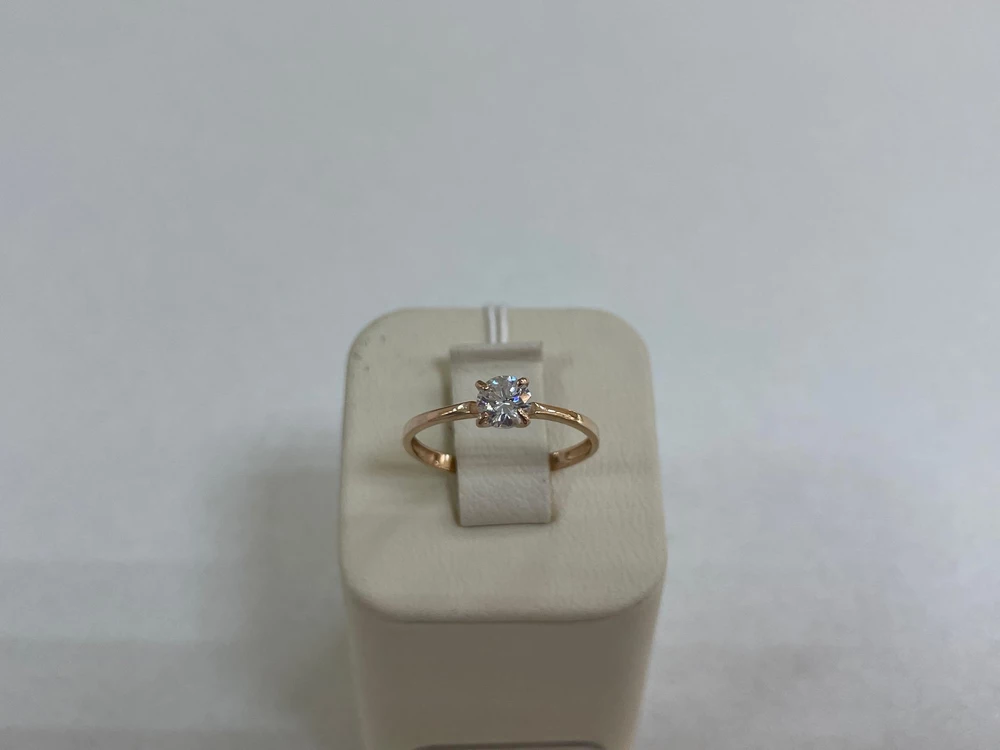 Кольцо с фианитом из красного золота 585 пробы