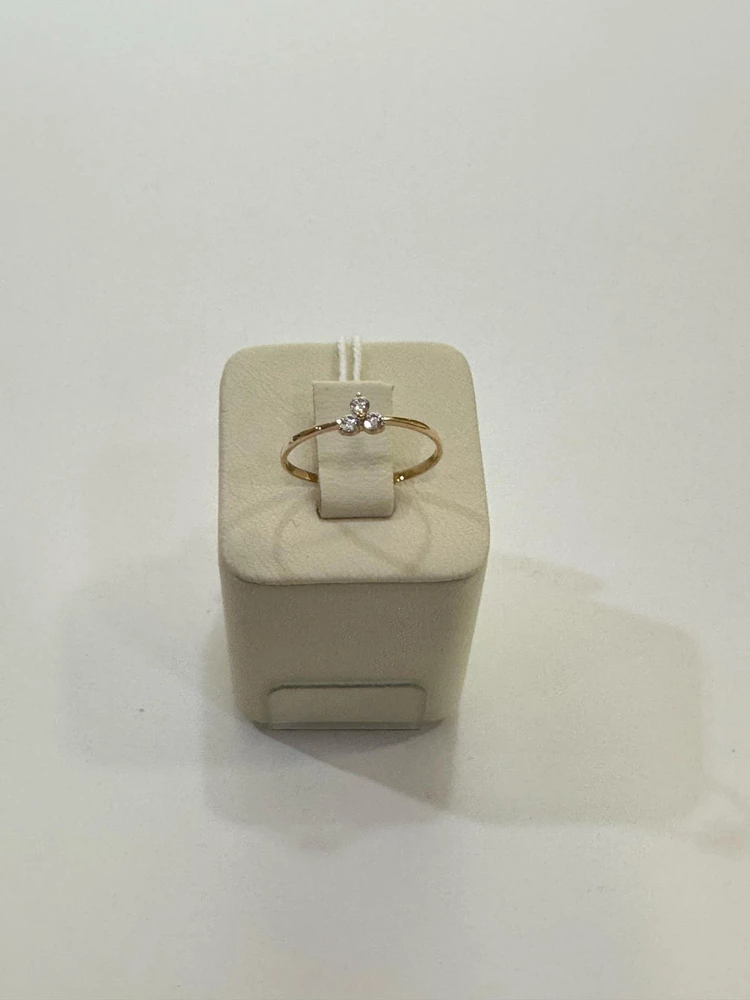 Кольцо с фианитом из красного золота 585 пробы