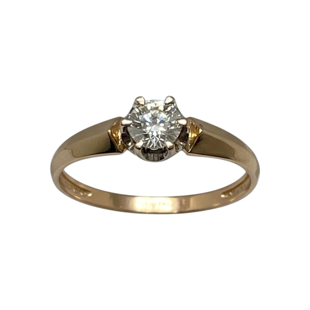 Кольцо с бриллиантом из красного золота 585 пробы Кольцо с бриллиантом из красного золота 585 пробы