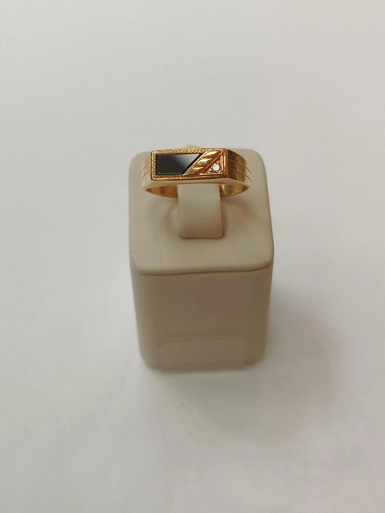 Кольцо с фианитом из красного золота 585 пробы