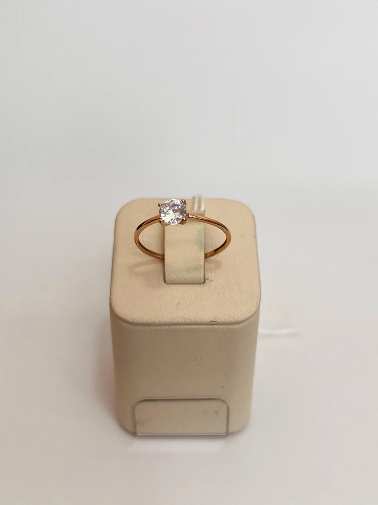 Кольцо с фианитом из красного золота 375 пробы