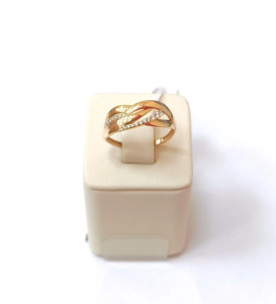 Кольцо с фианитом из красного золота 585 пробы