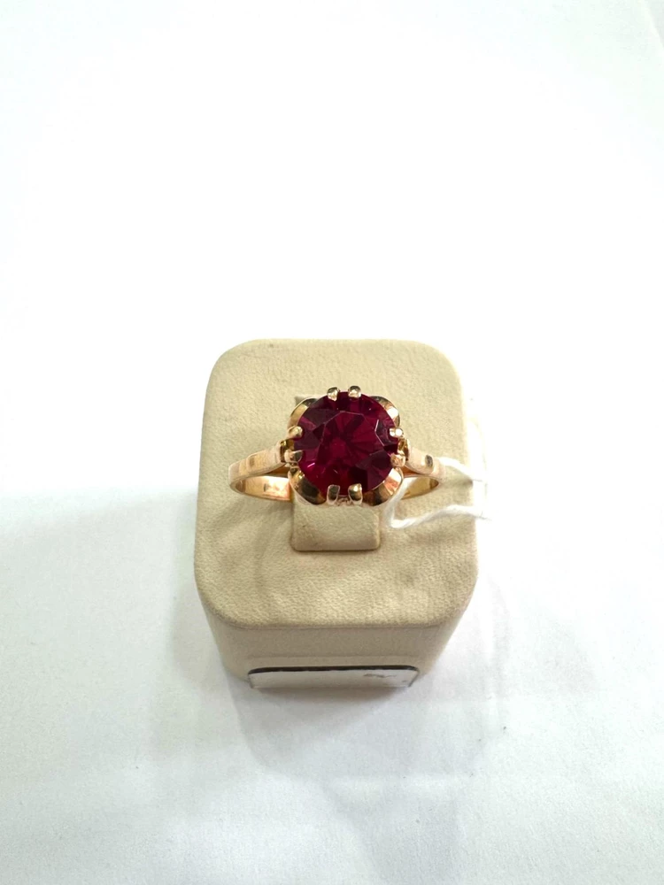 Кольцо с фианитом из красного золота 583 пробы Кольцо с фианитом из красного золота 583 пробы