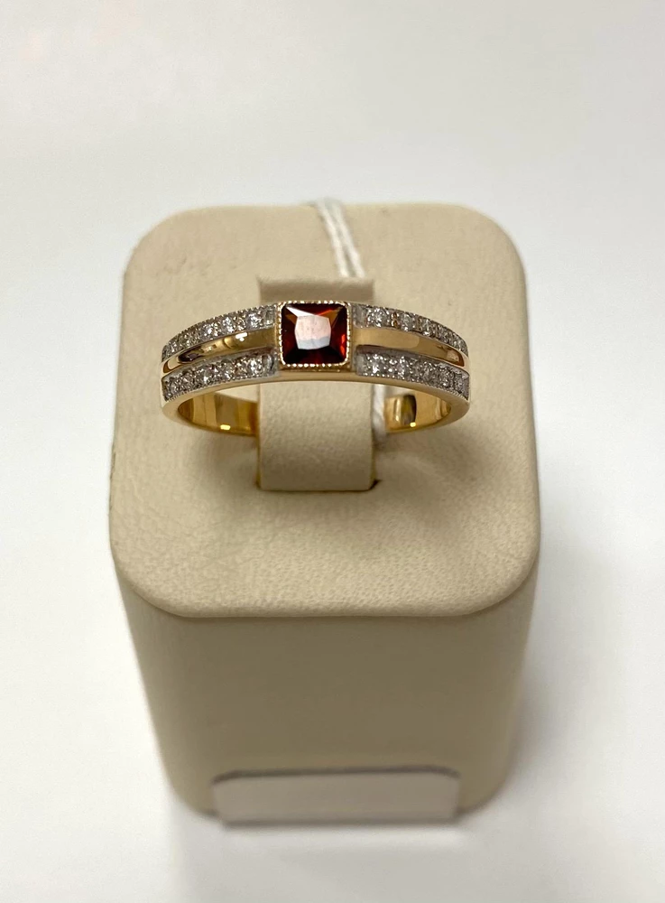 Кольцо с бриллиантом из красного золота 585 пробы