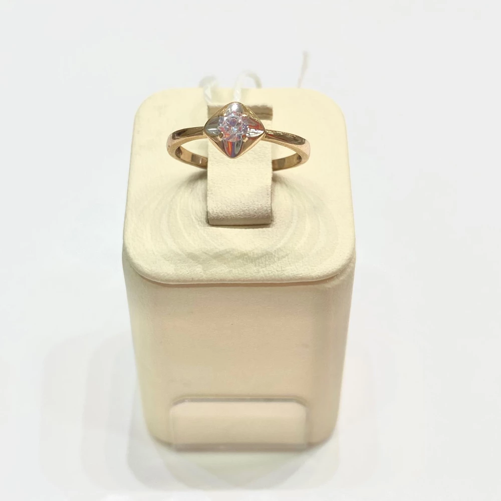 Кольцо с фианитом из красного золота 375 пробы