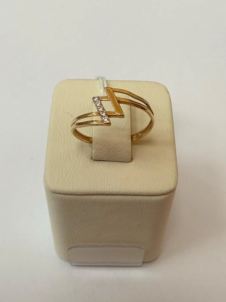 Кольцо с фианитом из красного золота 585 пробы