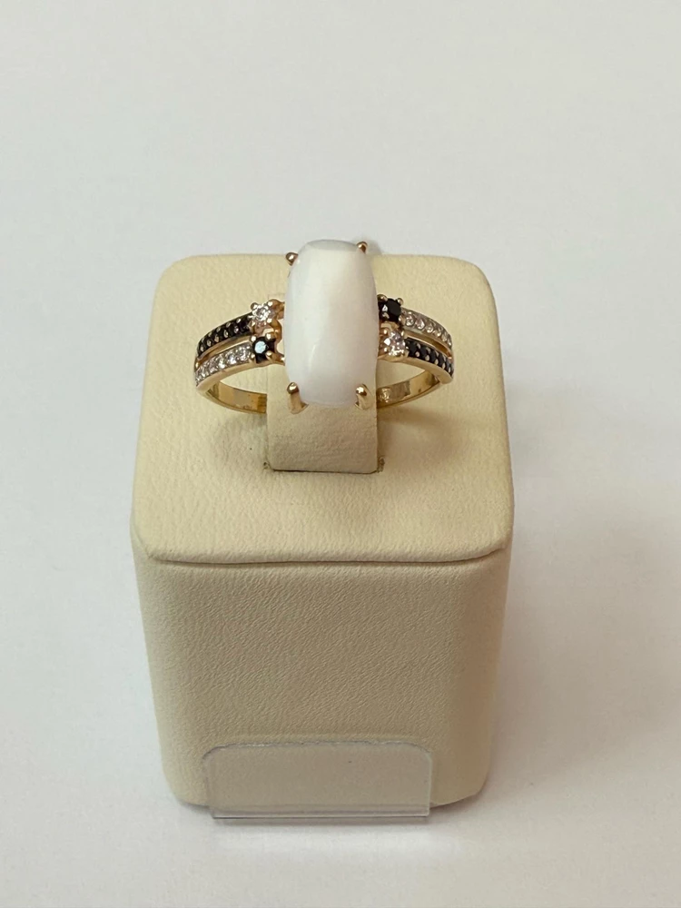 Кольцо с керамикой из красного золота 585 пробы