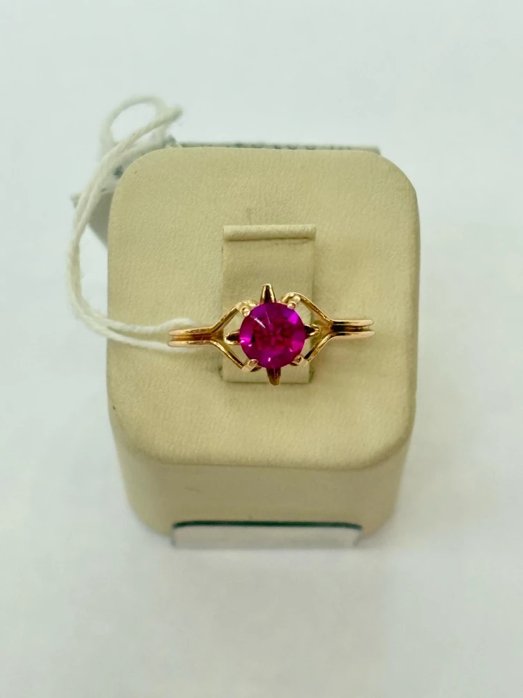 Кольцо с фианитом из красного золота 583 пробы Кольцо с фианитом из красного золота 583 пробы