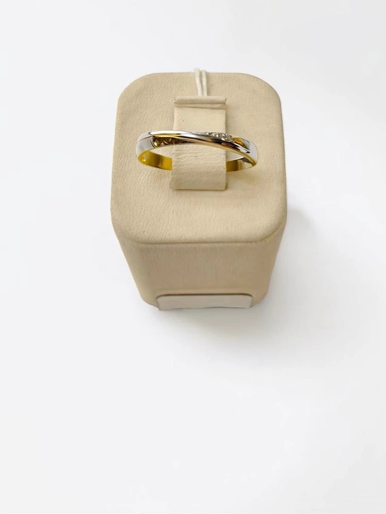 Кольцо с фианитом из красного золота 585 пробы