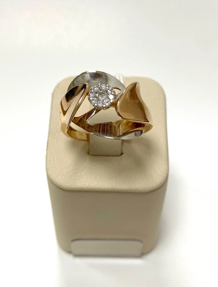 Кольцо с бриллиантом из красного золота 585 пробы