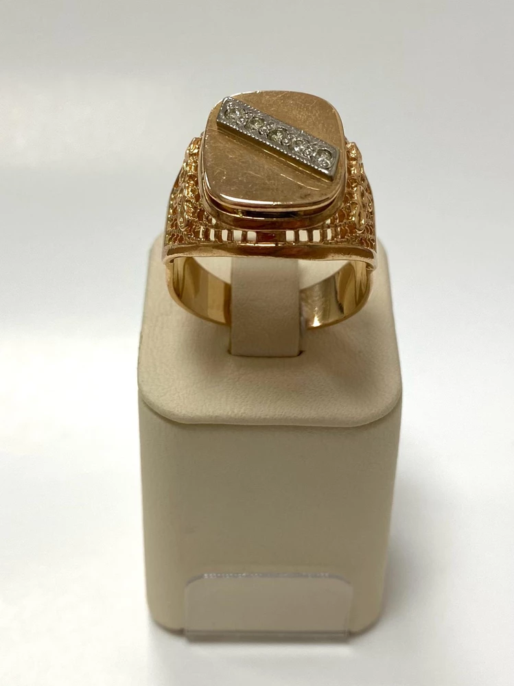 Кольцо с бриллиантом из красного золота 585 пробы