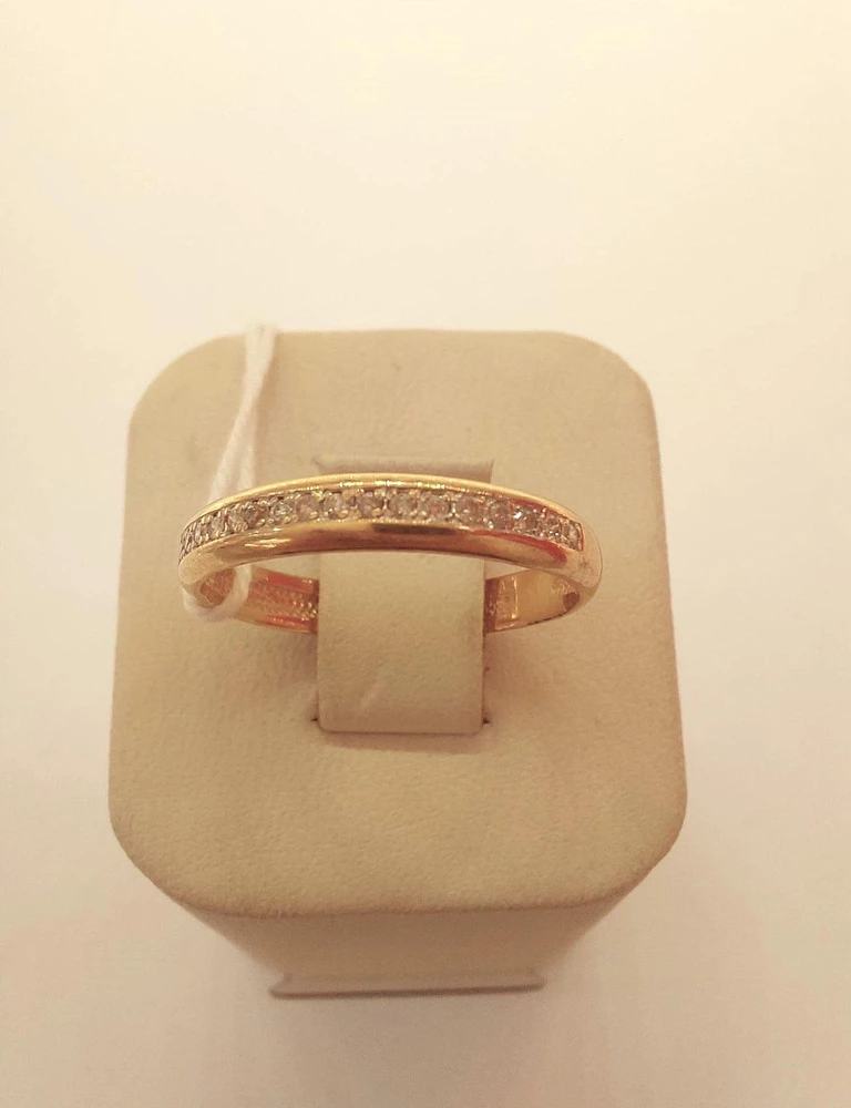 Кольцо с бриллиантом из красного золота 585 пробы Кольцо с бриллиантом из красного золота 585 пробы