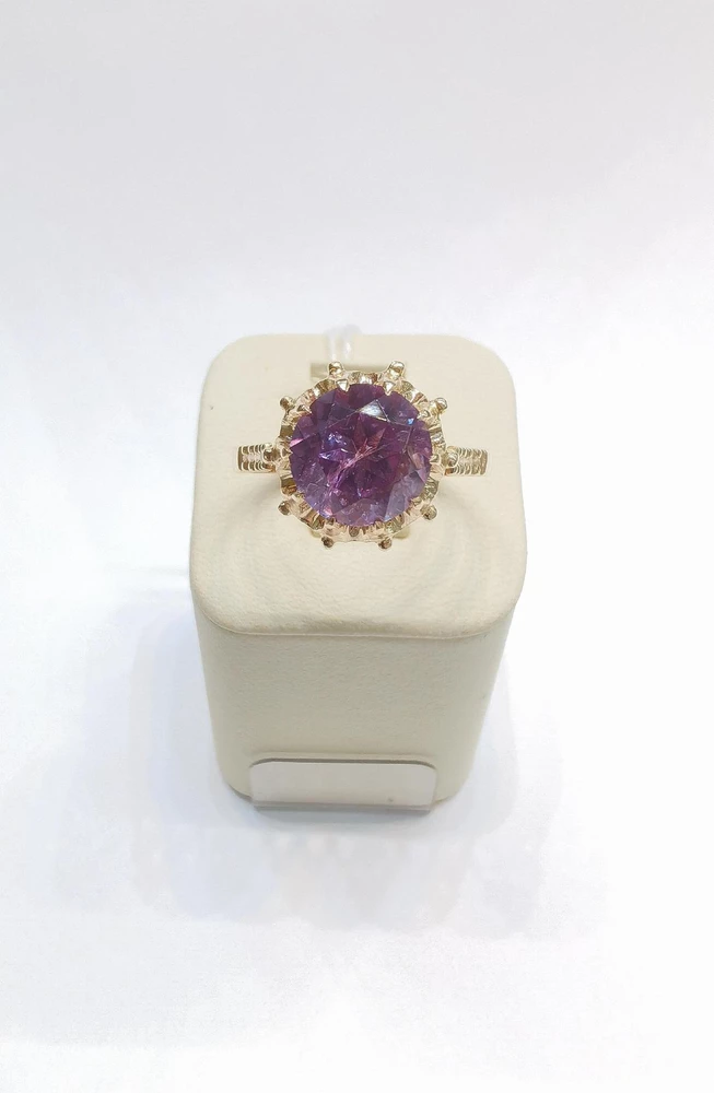 Кольцо с фианитом из красного золота 583 пробы