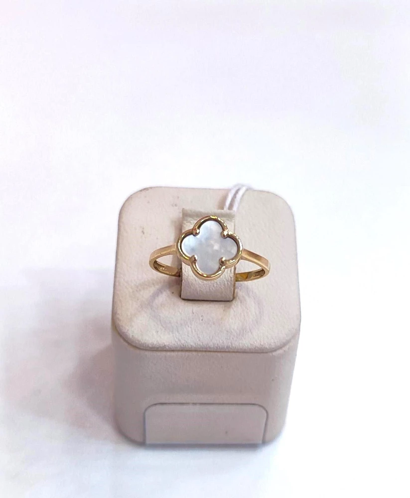 Кольцо с перламутром из желтого золота 585 пробы