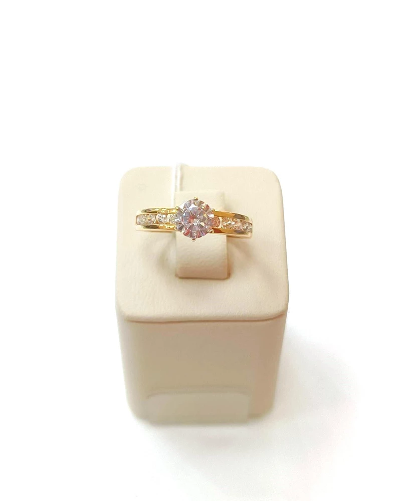 Кольцо с фианитом из красного золота 585 пробы