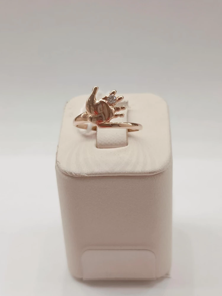 Кольцо с фианитом из красного золота 585 пробы