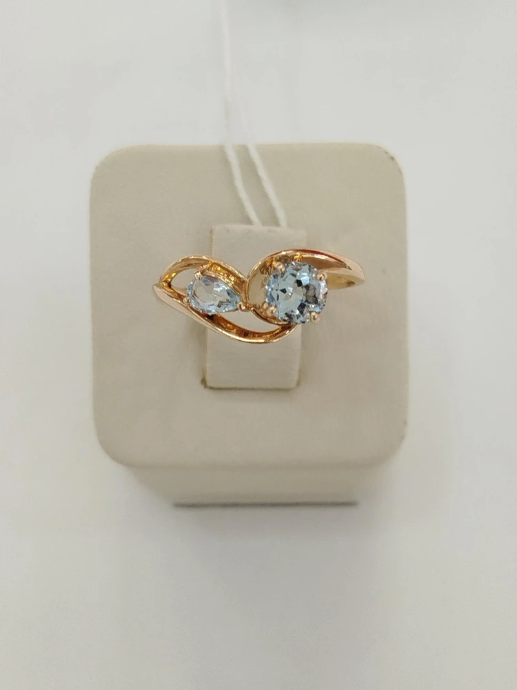 Кольцо с топазом из красного золота 585 пробы