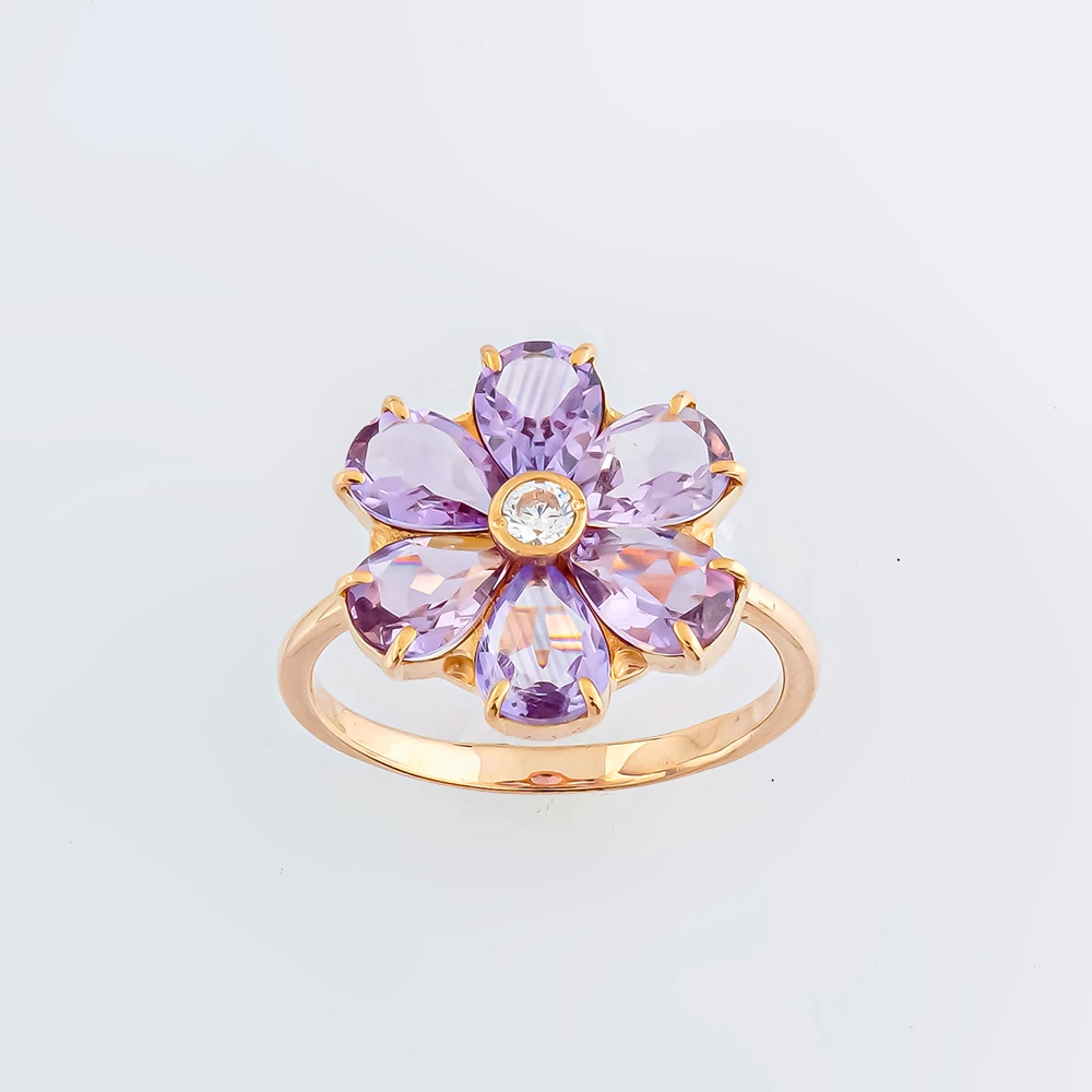 Кольцо с аметистом из красного золота 585 пробы Кольцо с аметистом из красного золота 585 пробы