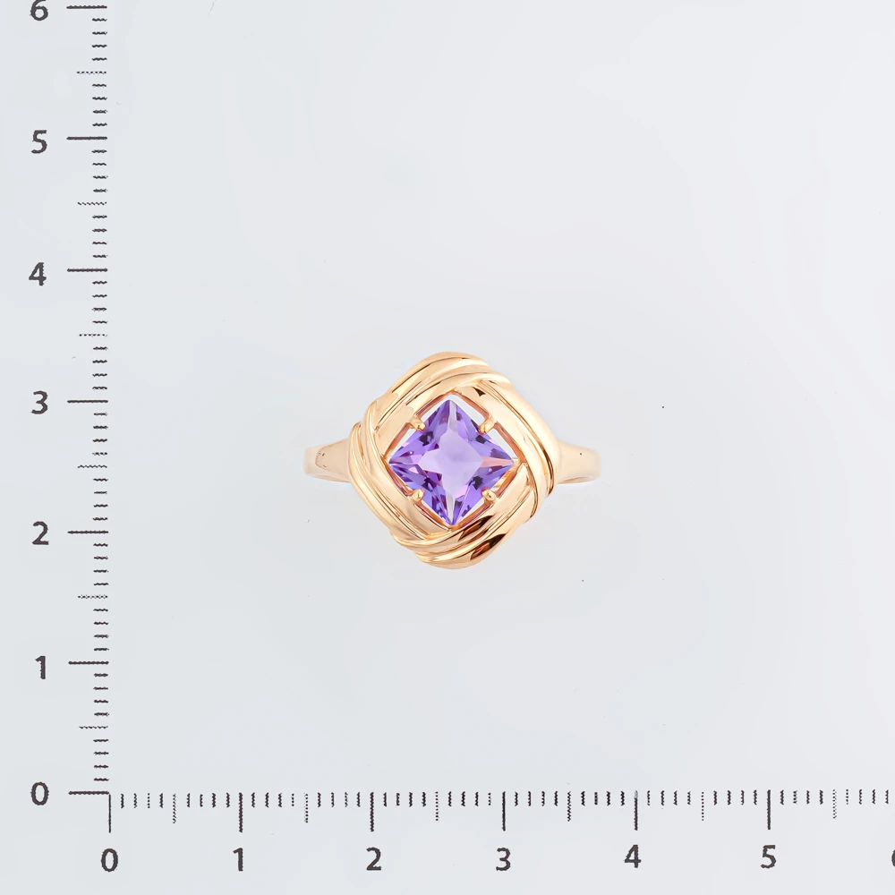 Кольцо с аметистом из красного золота 585 пробы Кольцо с аметистом из красного золота 585 пробы