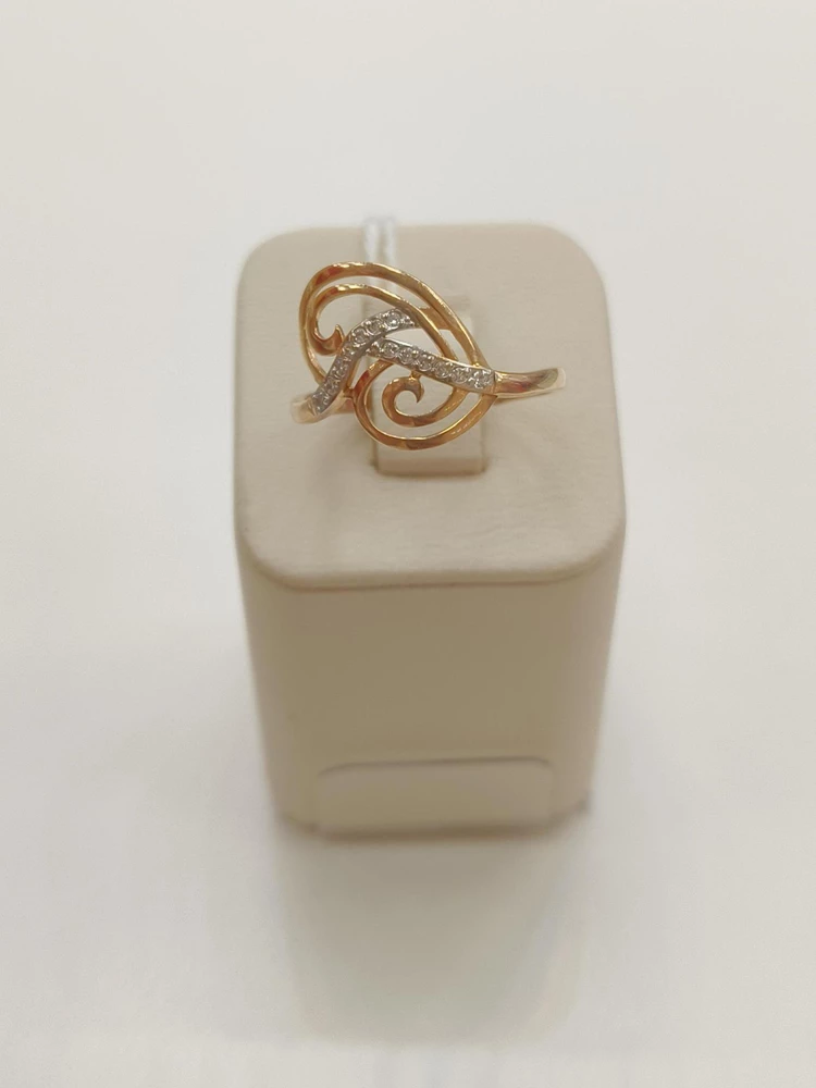 Кольцо с фианитом из красного золота 585 пробы Кольцо с фианитом из красного золота 585 пробы