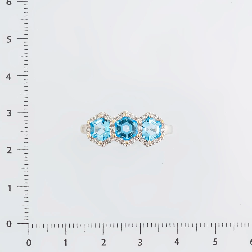 Кольцо с топазом из белого золота 585 пробы Кольцо с топазом из белого золота 585 пробы