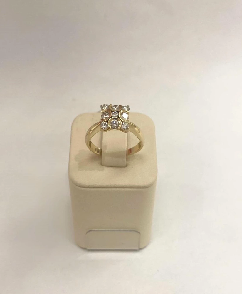 Кольцо с бриллиантом из желтого золота 585 пробы