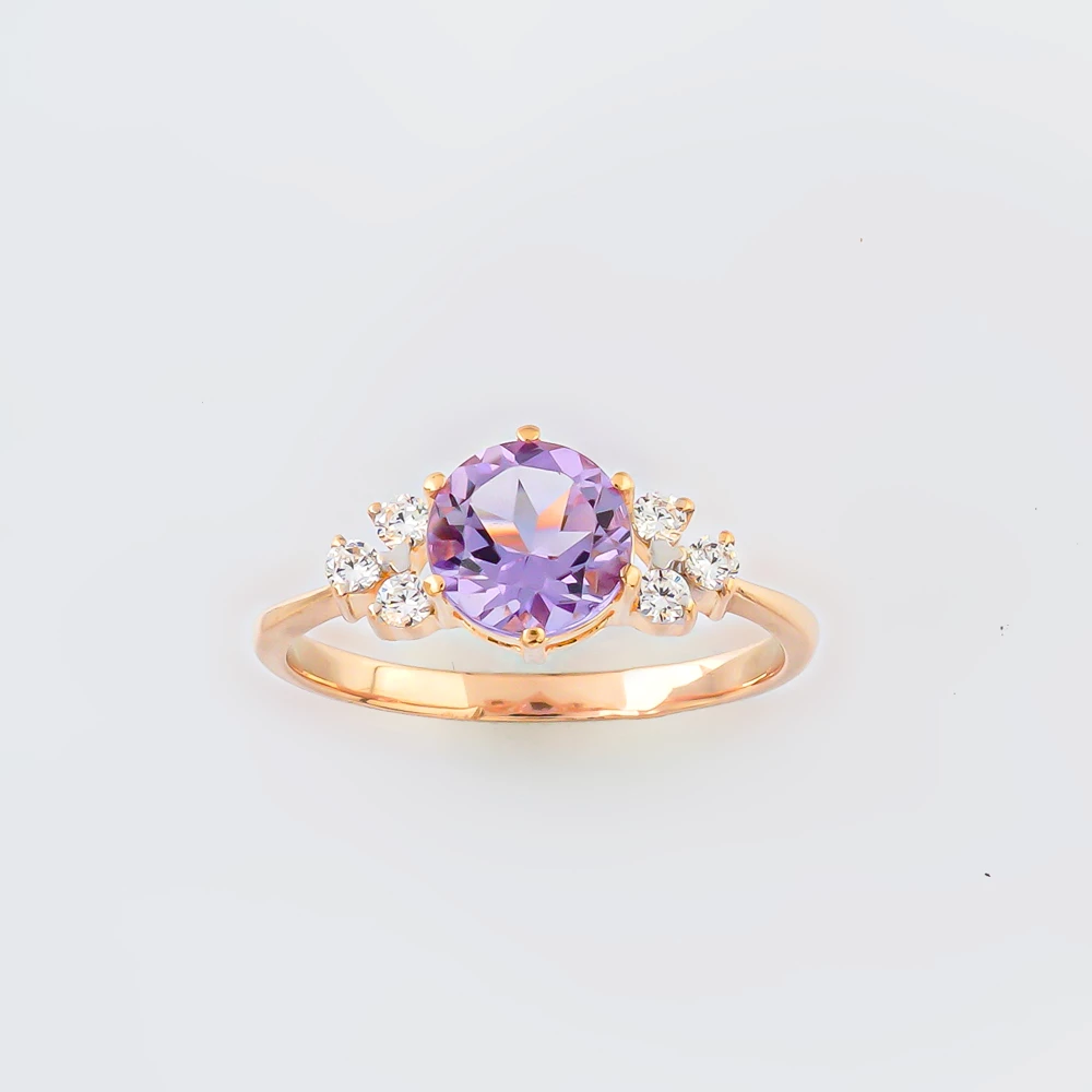 Кольцо с аметистом из красного золота 585 пробы Кольцо с аметистом из красного золота 585 пробы