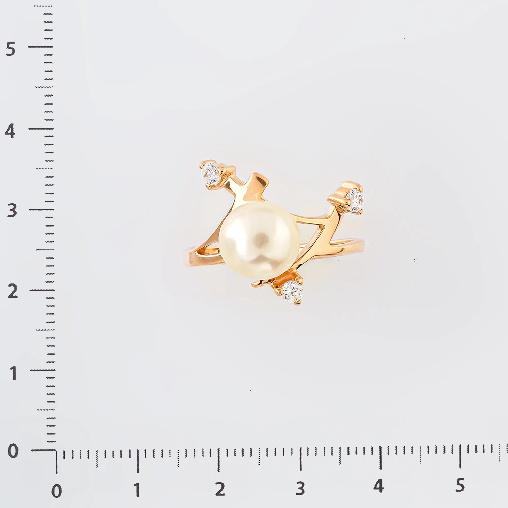 Кольцо с культивированным жемчугом из красного золота 585 пробы Кольцо с культивированным жемчугом из красного золота 585 пробы