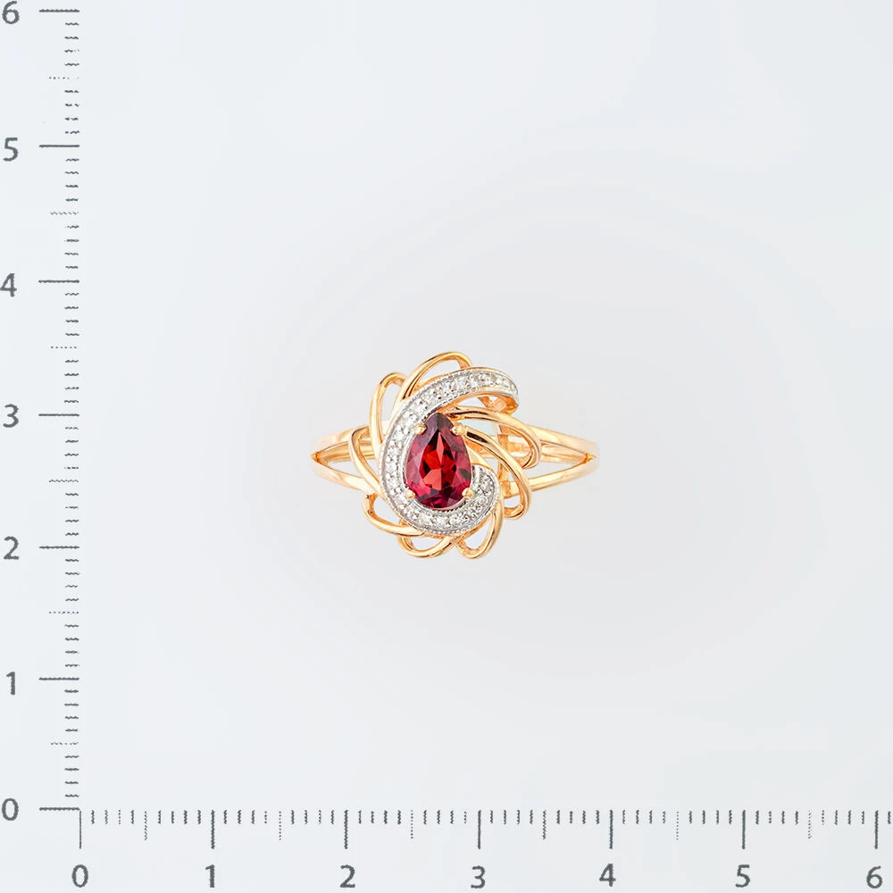 Кольцо с гранатом из красного золота 585 пробы Кольцо с гранатом из красного золота 585 пробы