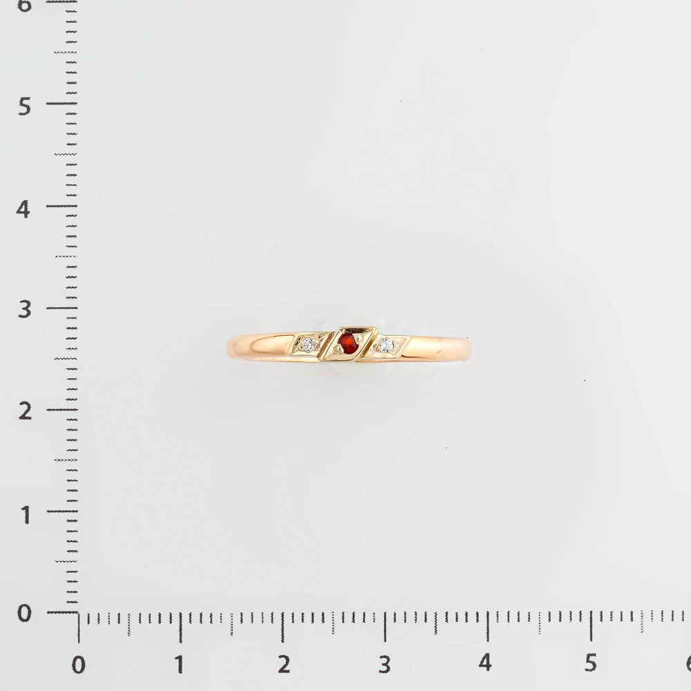 Кольцо с гранатом из красного золота 585 пробы Кольцо с гранатом из красного золота 585 пробы