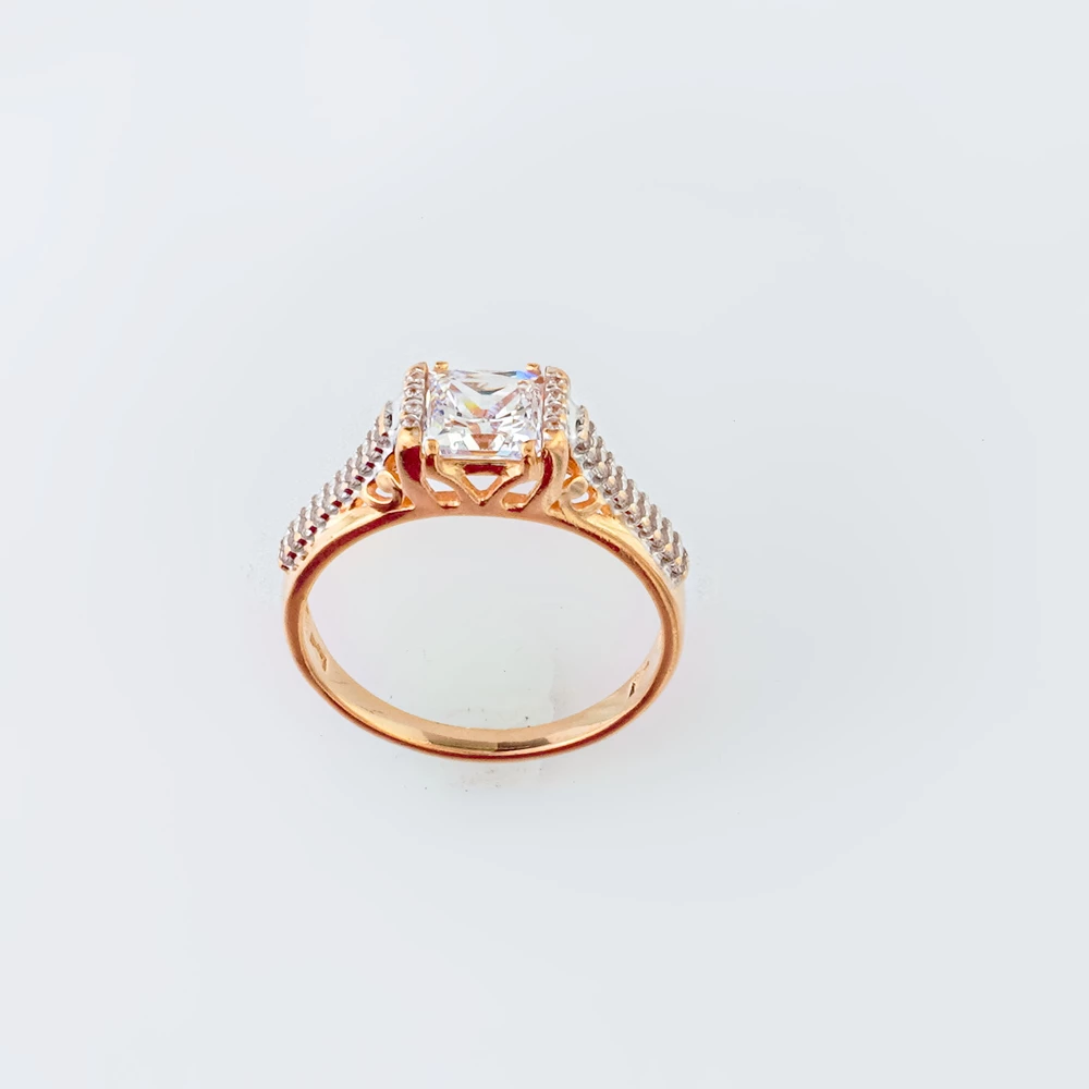 Кольцо с фианитом из красного золота 585 пробы Кольцо с фианитом из красного золота 585 пробы