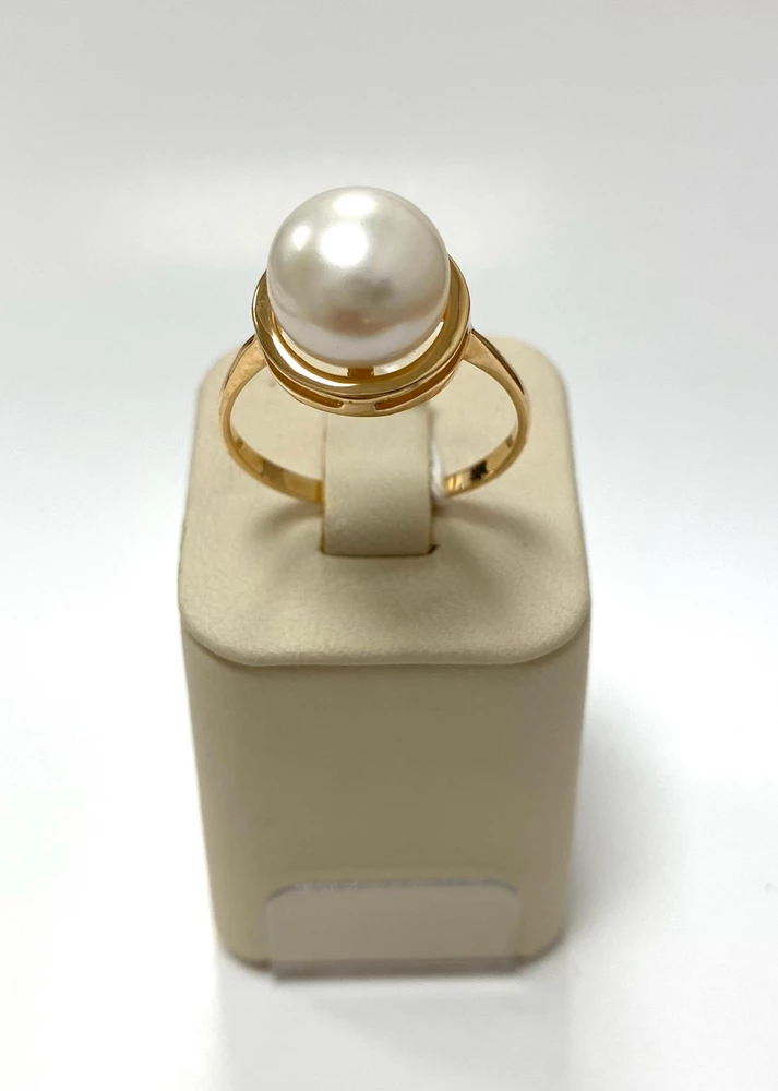 Кольцо с культивированным жемчугом из красного золота 585 пробы