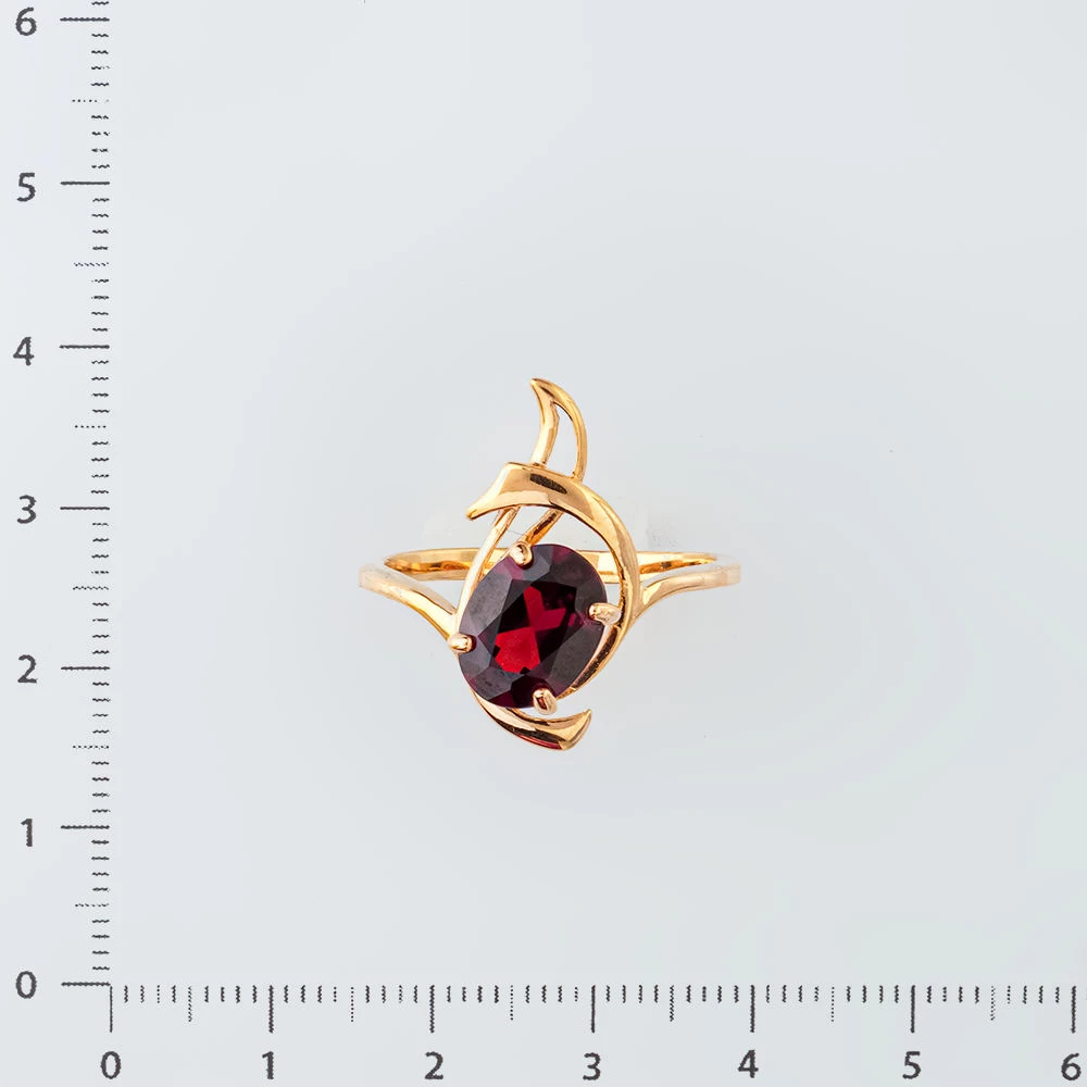 Кольцо с гранатом из красного золота 585 пробы Кольцо с гранатом из красного золота 585 пробы