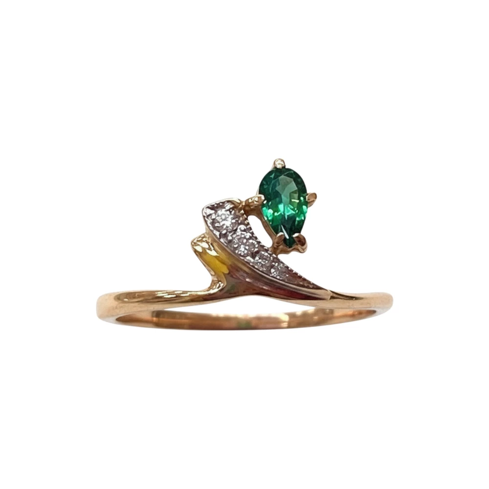 Кольцо с изумрудом синтетическим из красного золота 585 пробы Кольцо с изумрудом синтетическим из красного золота 585 пробы