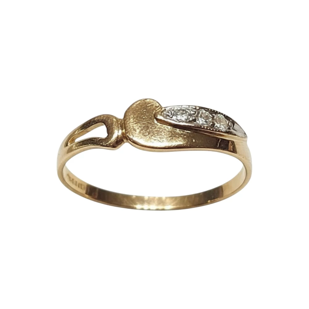 Кольцо с фианитом из красного золота 585 пробы