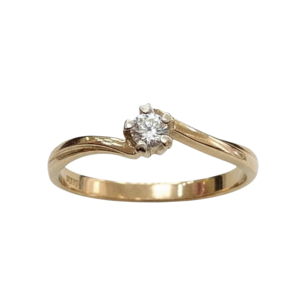 Кольцо с фианитом из красного золота 585 пробы