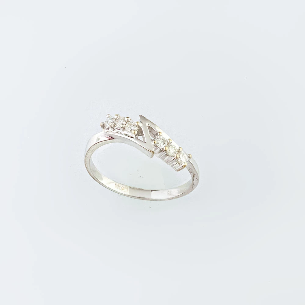 Кольцо с бриллиантом из белого золота 585 пробы